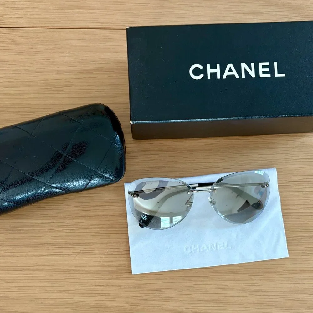 CHANEL Aviator Sunglasses with Gradient Brown Lenses